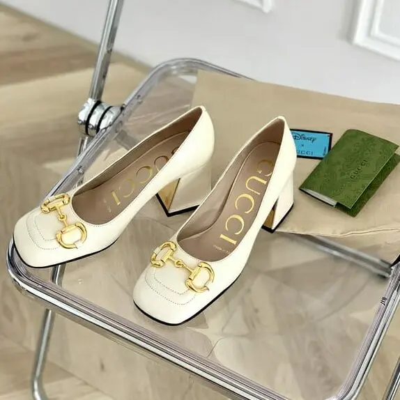 Gucci Horsebit White Pump (40)