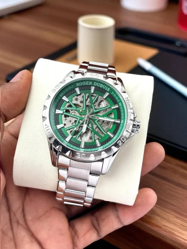 ROGER DUBUIS AXIAL MASTER (1)