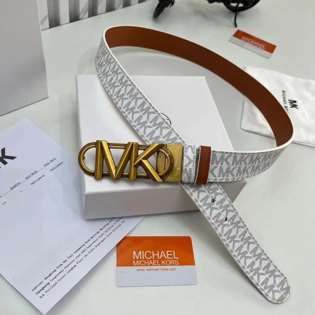 Michael Kors Signature logo white brown reversible  Unisex Belt (120)