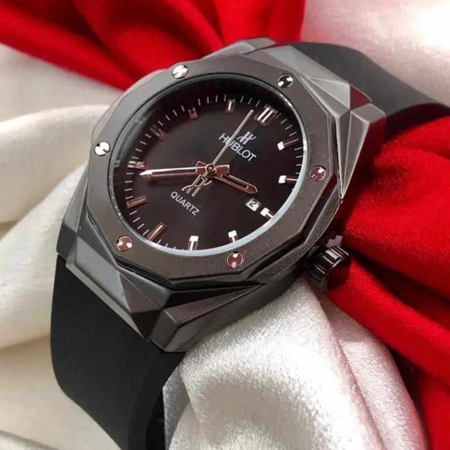 Hublot Black Dial With finishing Body&Case Black strap (Black)