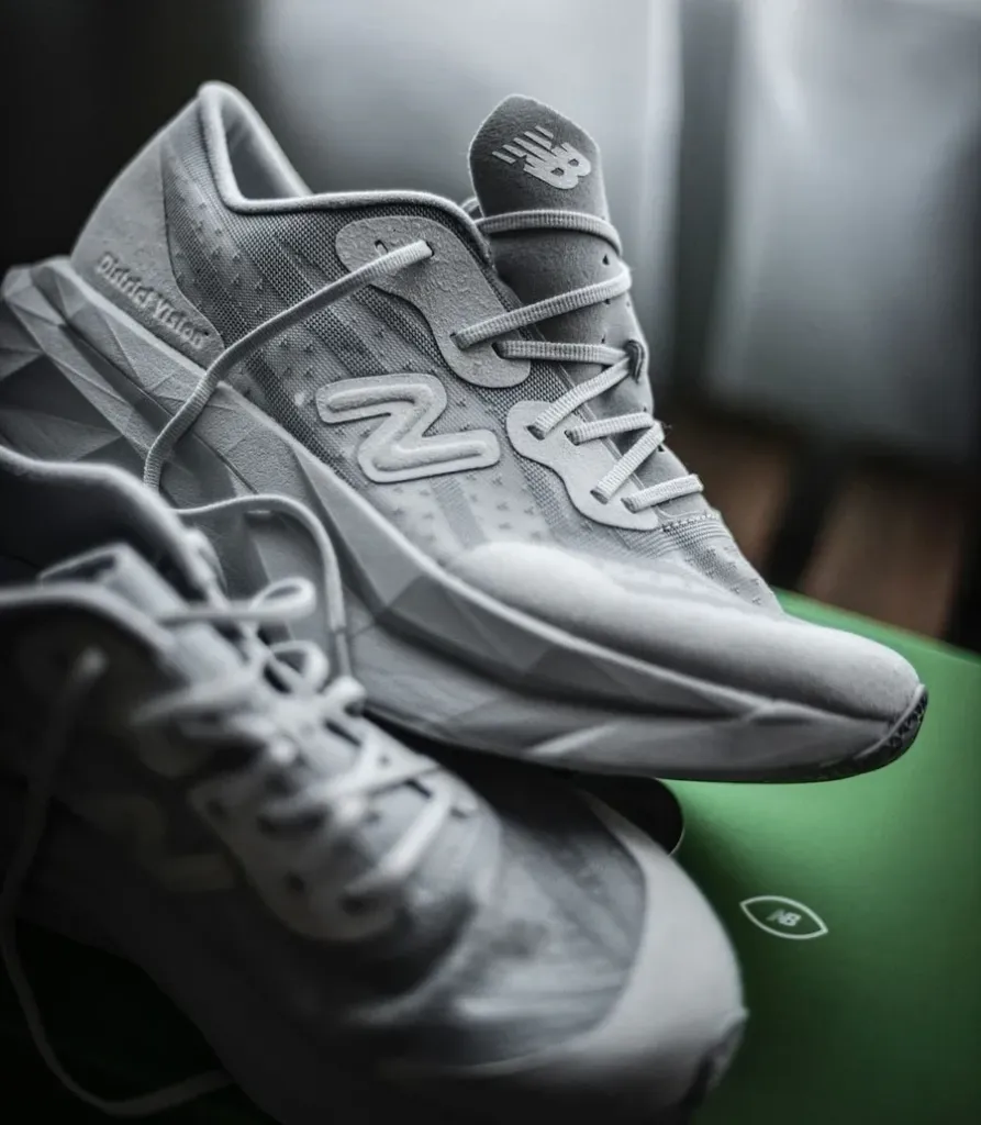 Supercomp Elite V4 Men’s Running Shoes (42/8)