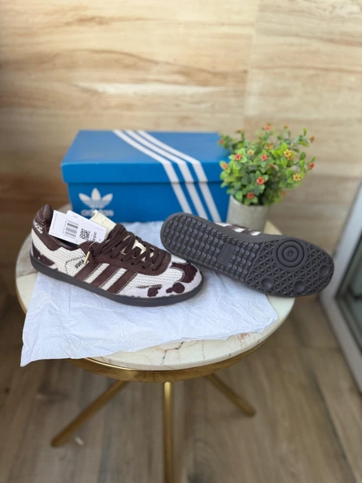 BUY FIRST COPY ADIDAS SAMBA OG ‘NOTITLE COW PRINT’ SHOES (40)