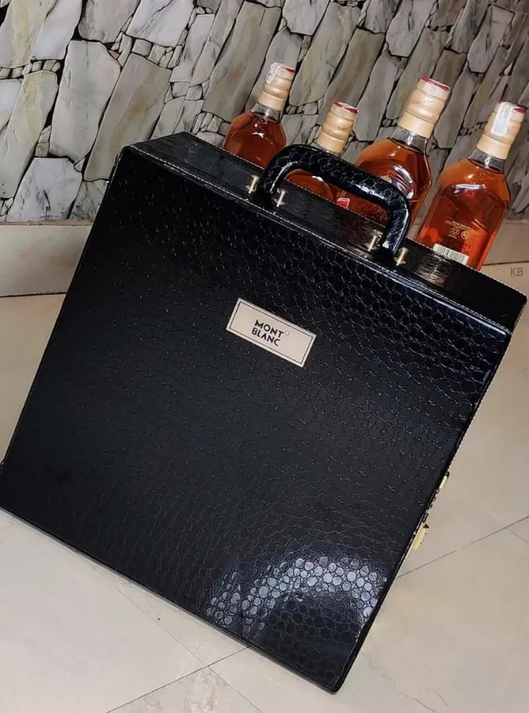 Premium Crocodile Leather Whiskey Case Set (Mont Blanc)