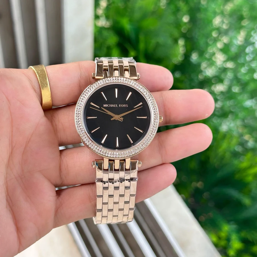 Luxury Women’s Watch – Elegant & Stylish Timepiece (1)