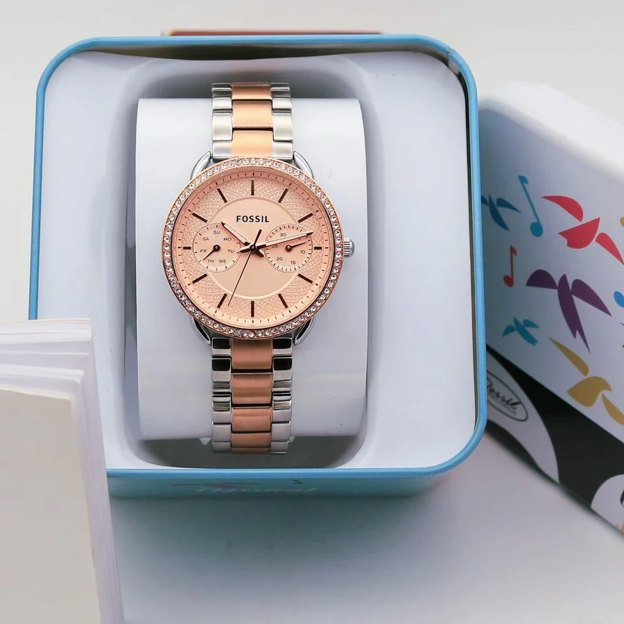 Elegant Rose Gold Women’s Chronograph Watch (1)