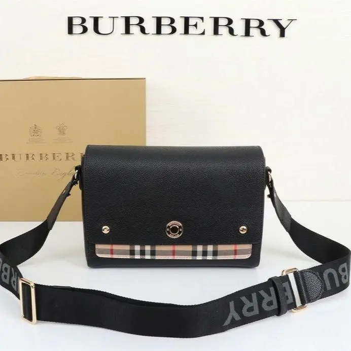 Burberry Note Vintage Crossbody Bag (With Box) (Black)