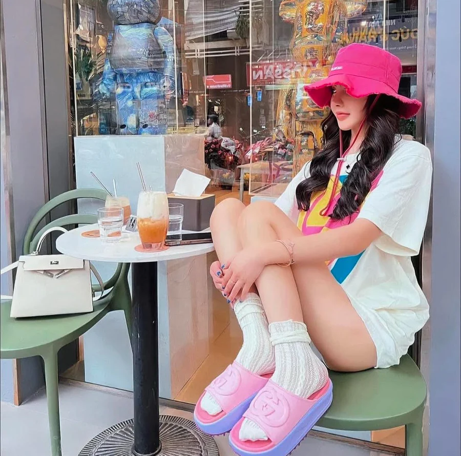 Women’s Interlocking GG Platform Sandals (40, Pink)