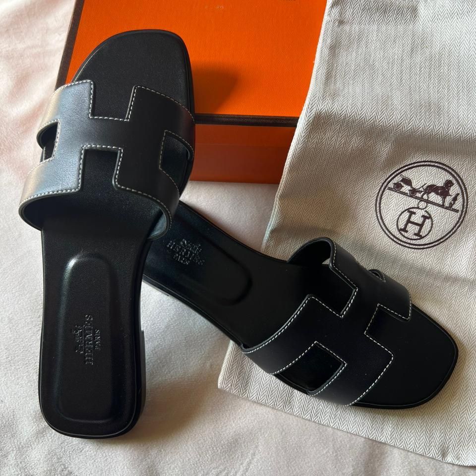 Hermes Oran Black Flat Sandal
