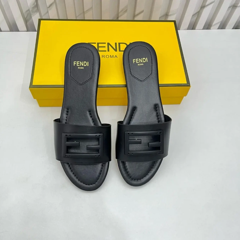 Fendi Baguette Black Flat Slipper (40)