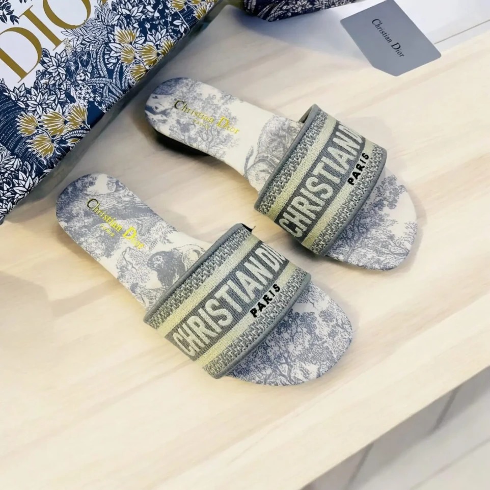 Christian Dior Grey Tiger Dway Slide (40)