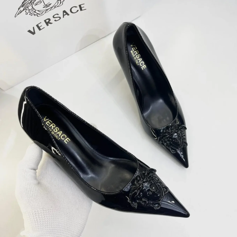 Versace La Medusa Black Pump (40)